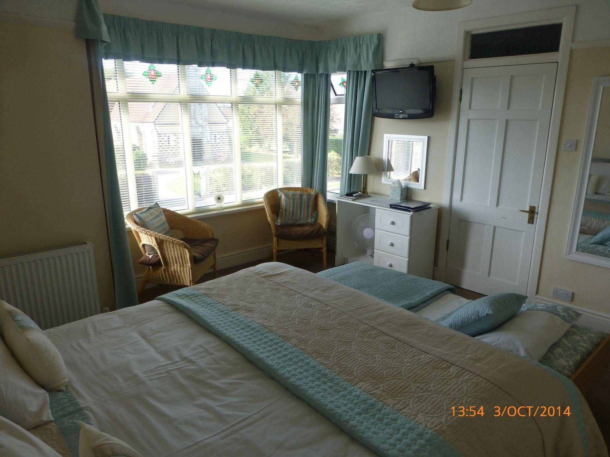 Beech Lodge Guest House New Milton Esterno foto