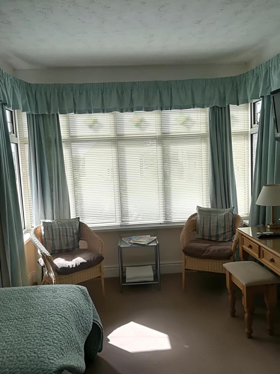 Beech Lodge Guest House New Milton Esterno foto